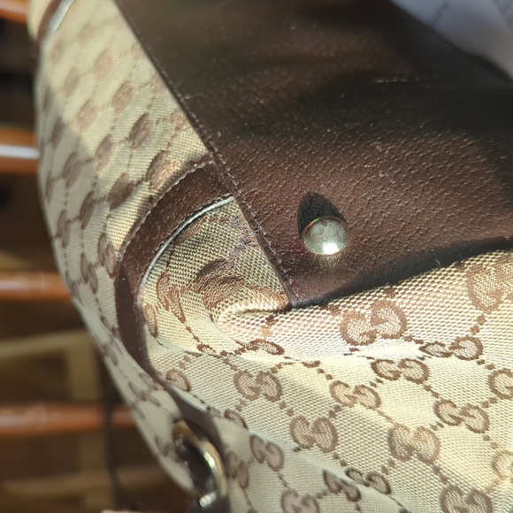 Gucci Beige and Brown Monogram Briefcase..with a COA. Very little flaws. - Picture 8 of 12
